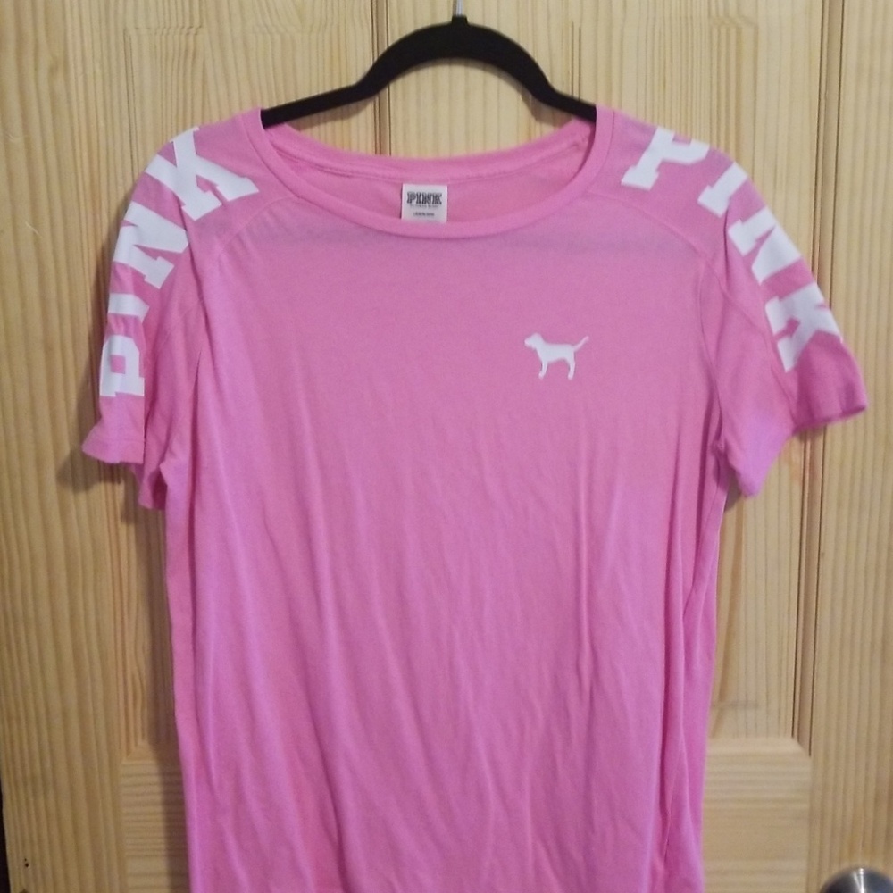 Vs pink shirt